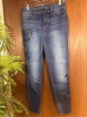 White House Black Market Skinny Jeans Dark Wash Beaded Embroidered Size 6S